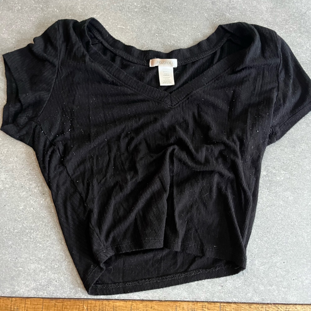 🖤 black crop top🖤